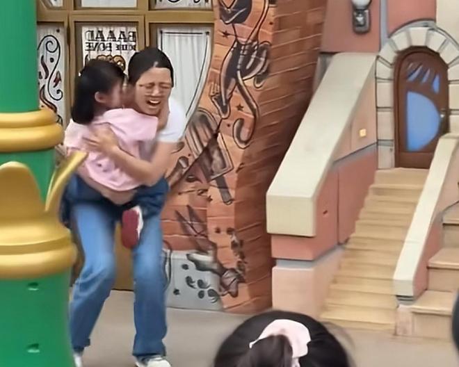 伤势成疑！兔帽女是否打小孩成最大争议尊龙